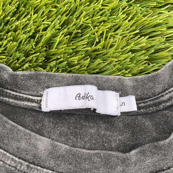 Adika Graphic Tee - Picture 3 of 3